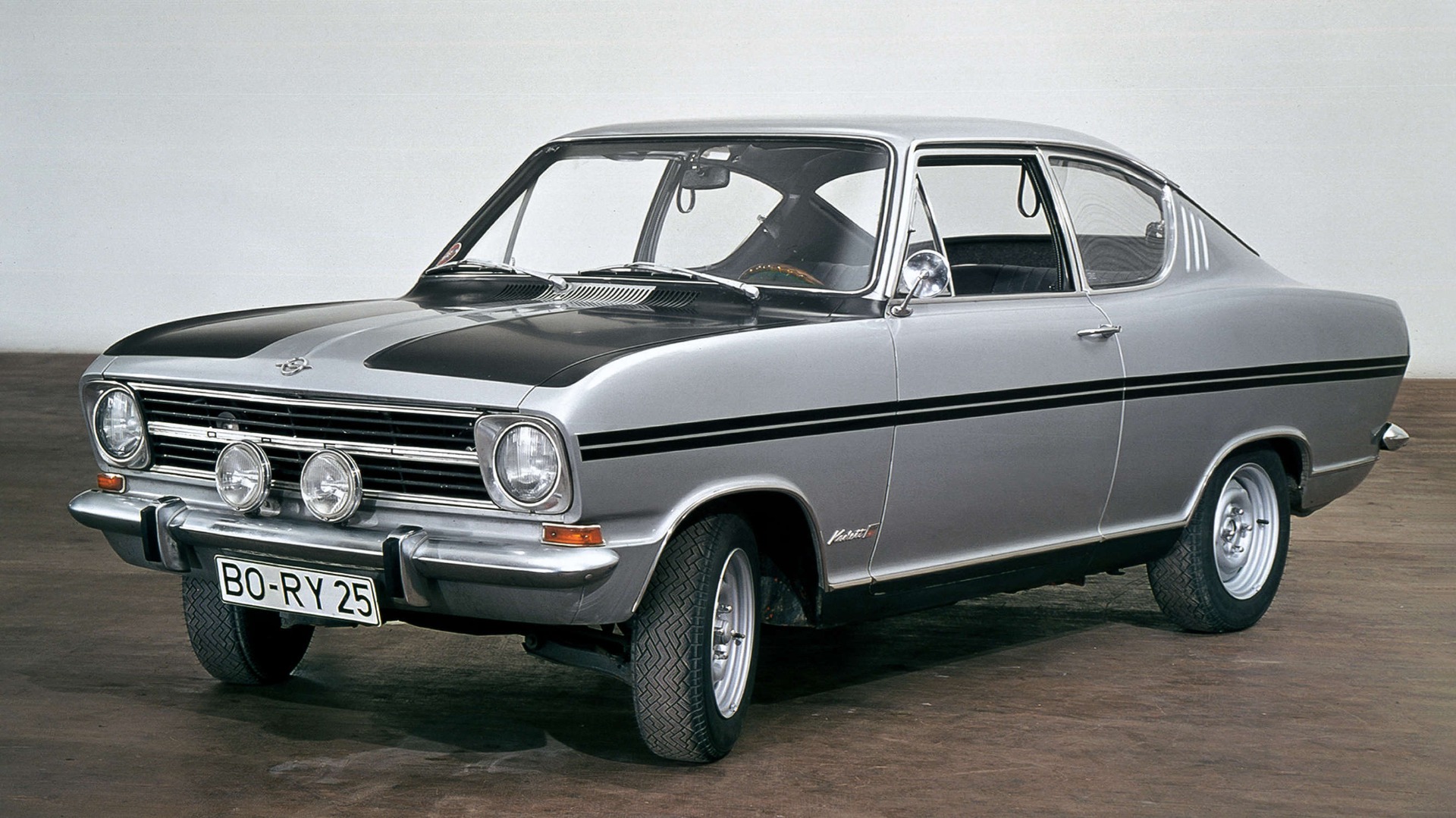 Opel Kadett B сірого кольору