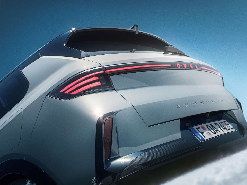 Задня ляда на Opel Grandland AWD