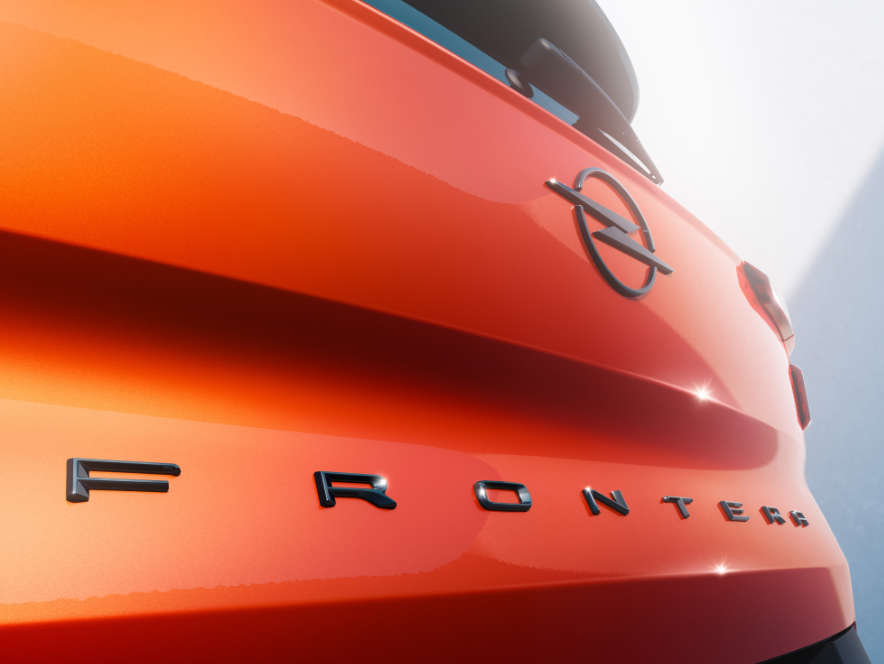 Opel Frontera, напис на задніх дверях