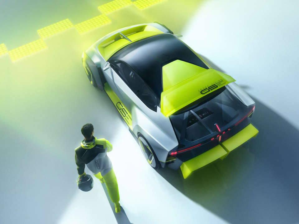 Пілот наближається до нового Opel Corsa GSE Vision Gran Turismo