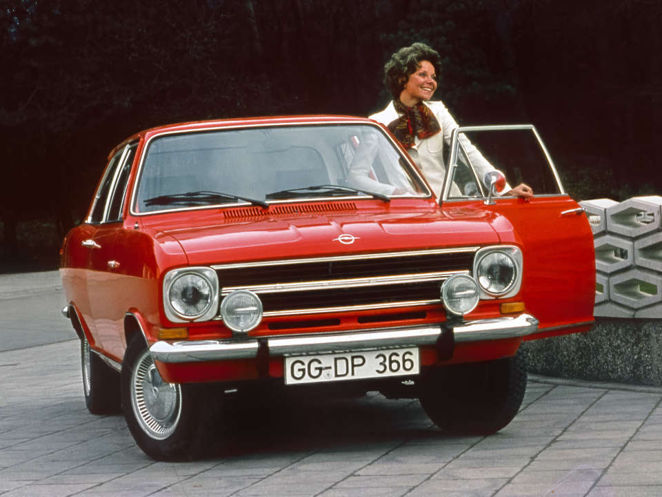 Opel Kadett B червоного кольору