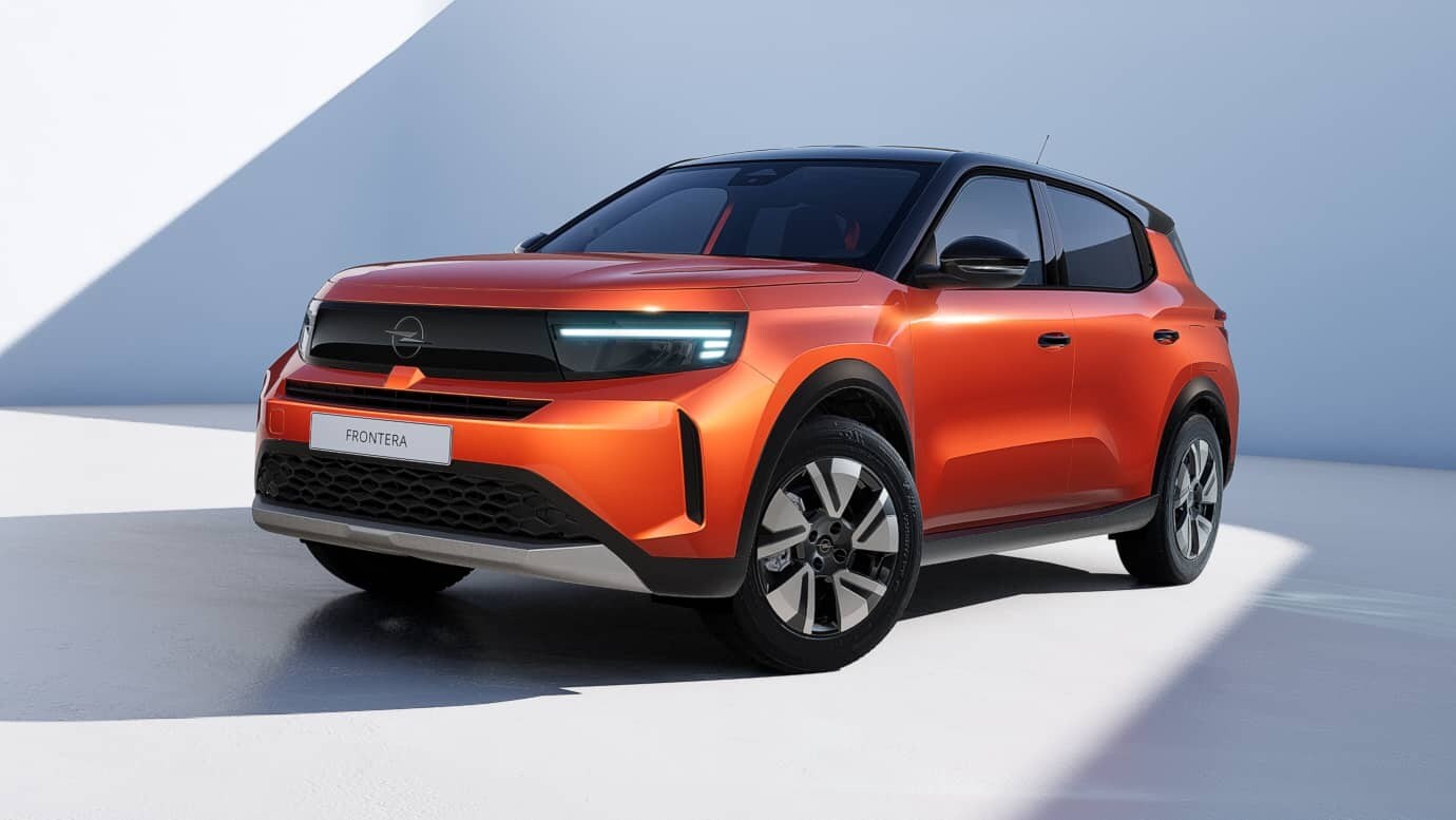 Opel Frontera помаранчевого кольору у комплектації GS