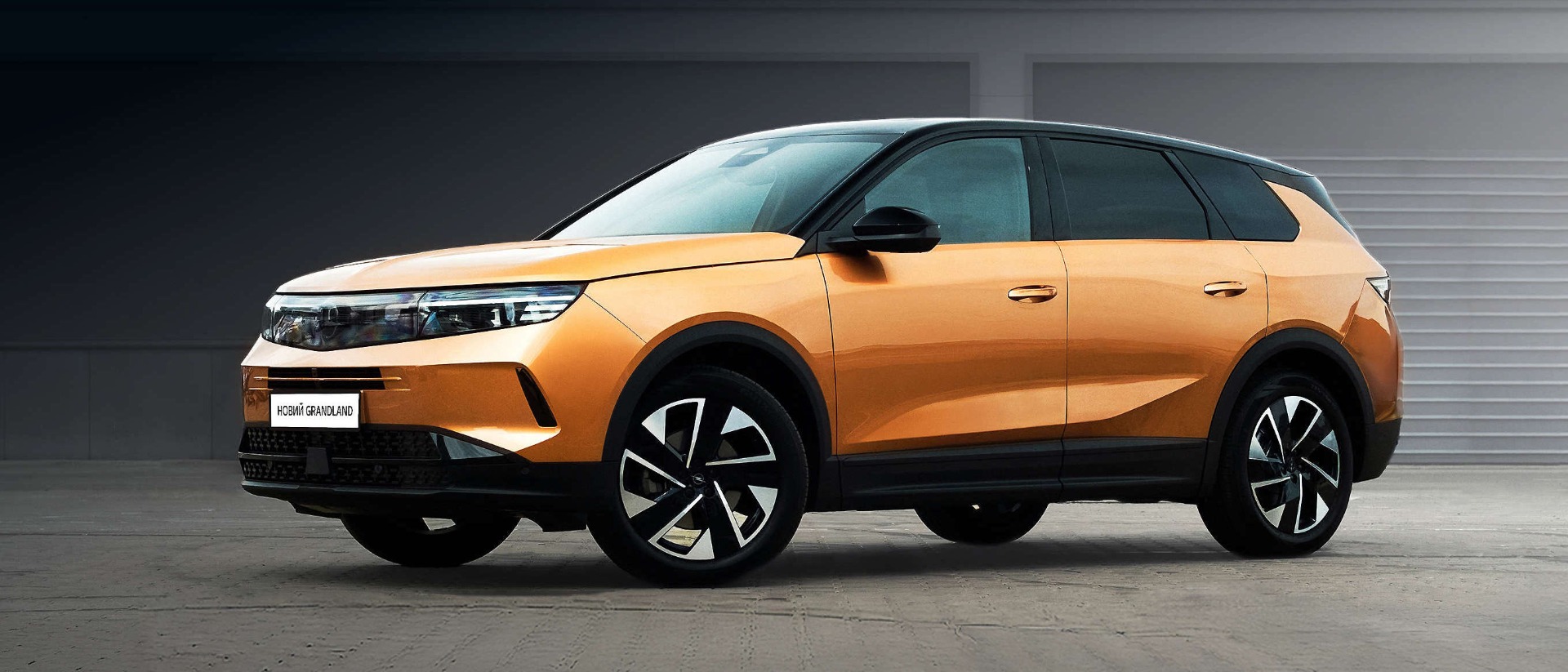 Opel Grandland, вигляд спереду з лівого боку